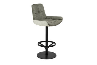 Leya Counter Armchair Low with central leg  by  Freifrau